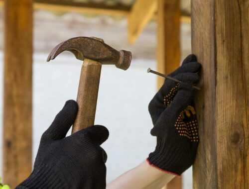 Le marteau, l'indispensable de votre boîte à outils !